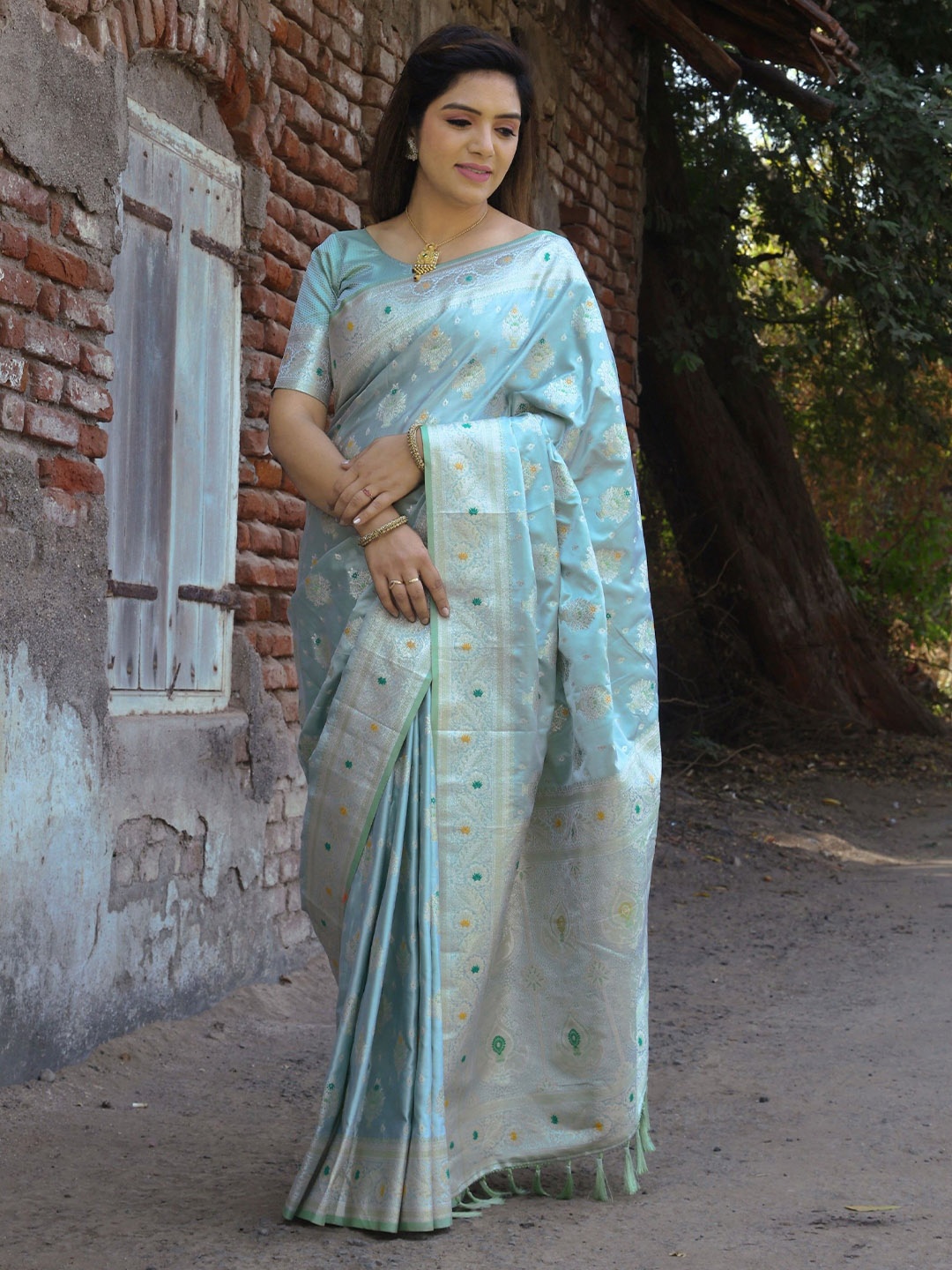 

Anaita Woven Design Zari Pure Silk Kanjeevaram Saree, Blue