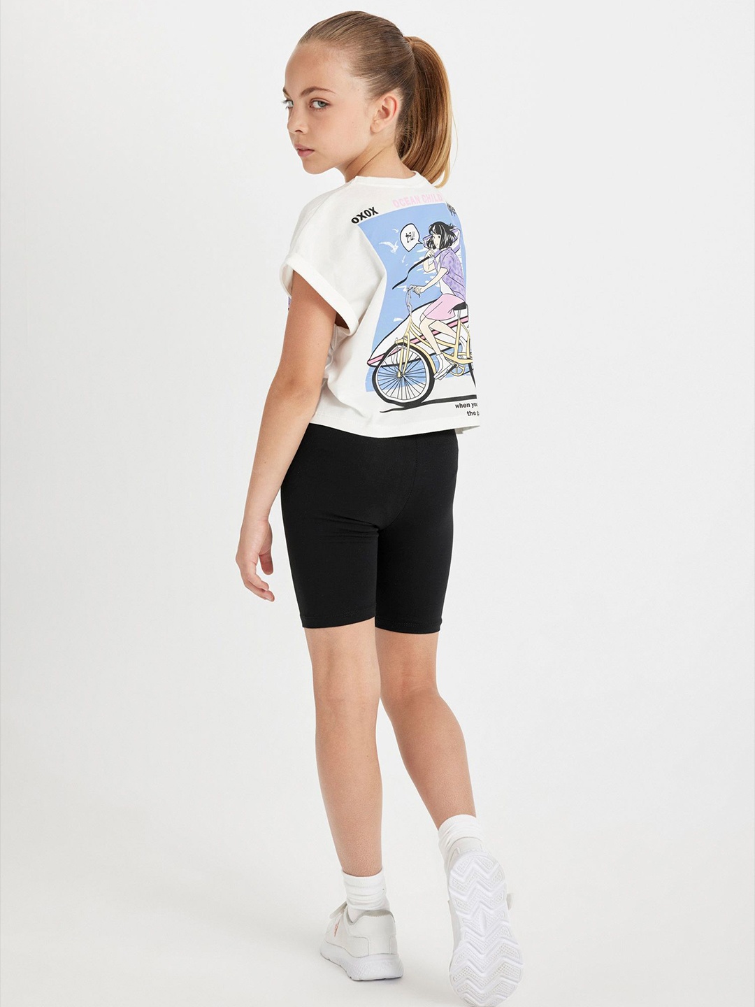 

DeFacto Girls Graphic Printed T-shirt with Shorts, White