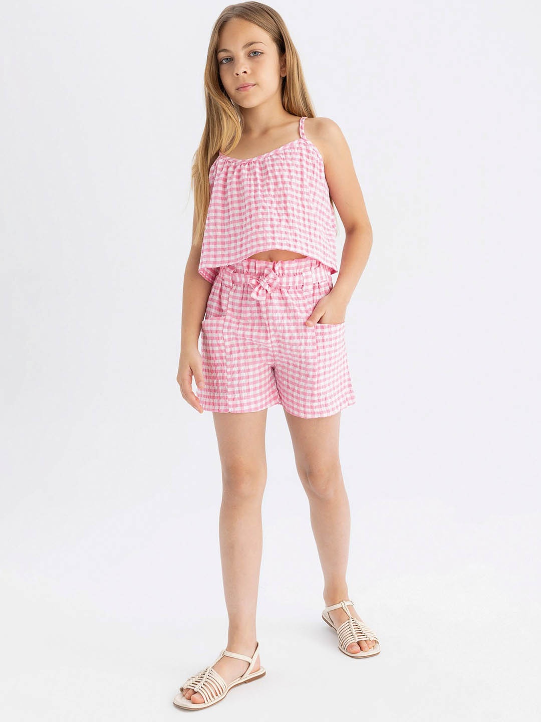 

DeFacto Girls Checked Regular Fit Shorts, Pink