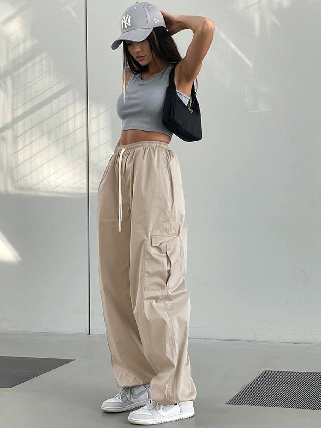 

KPOP Women Relaxed Loose Fit Trousers, Beige