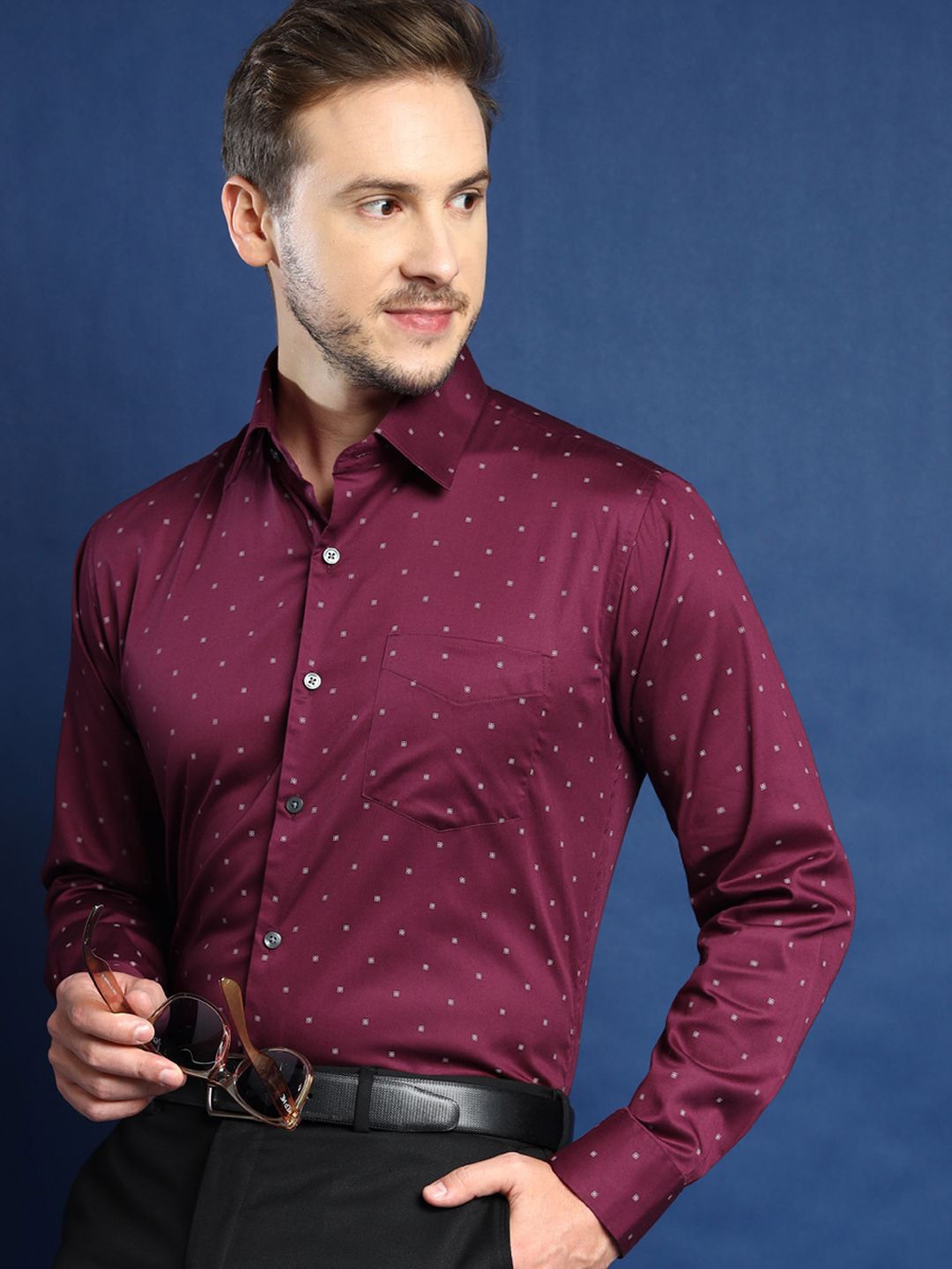 

Hancock Men Spread Collar Micro Ditsy Printed Cotton Slim Fit Formal Shirt, Burgundy