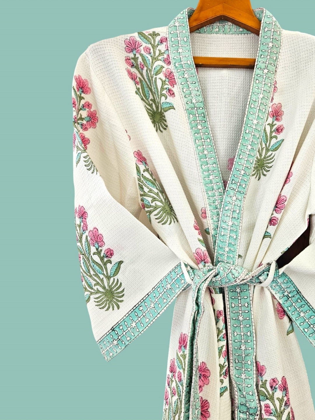 

Feels Like Home Green & White Floral Printed Cotton Bath Robe