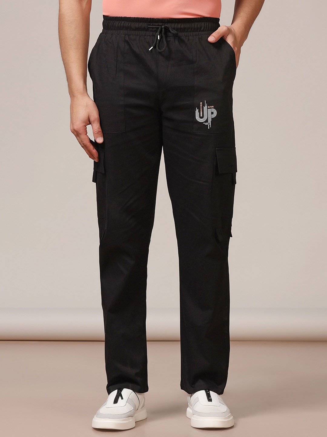 

TAGDO Men Relaxed Mid-Rise Cargos, Black