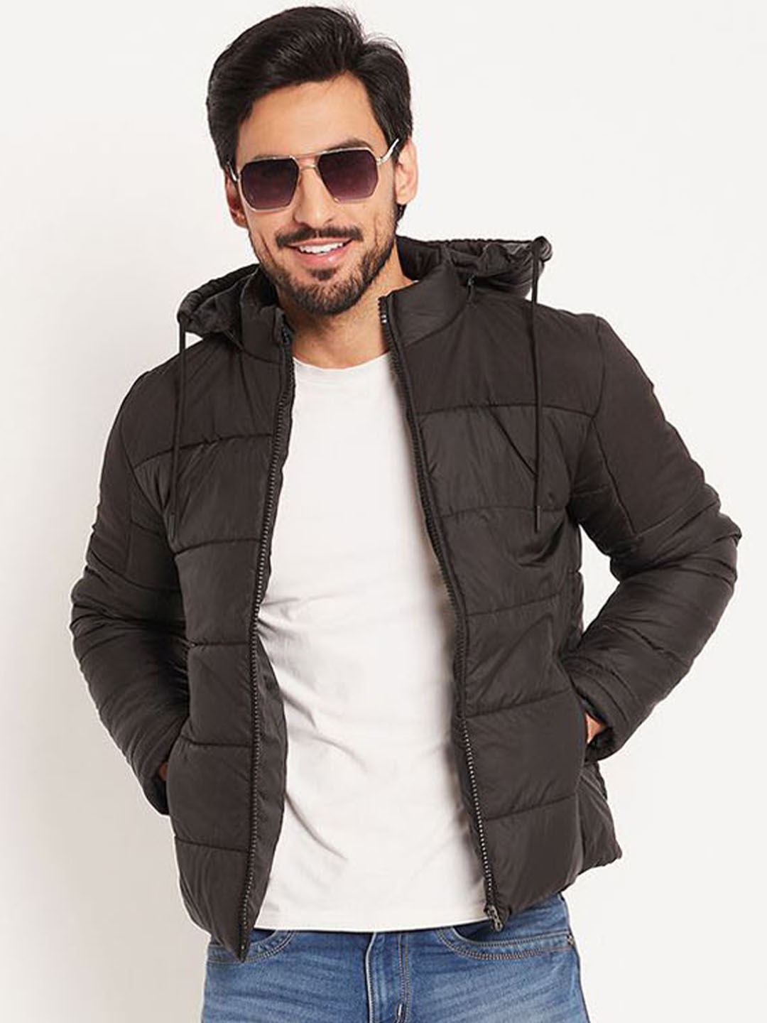 

VERO AMORE Men Colourblocked Quilted Hooded Jacket, Black