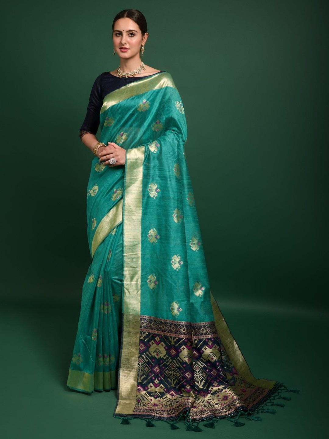

VISHNU WEAVES Woven Design Zari Patola Saree, Sea green