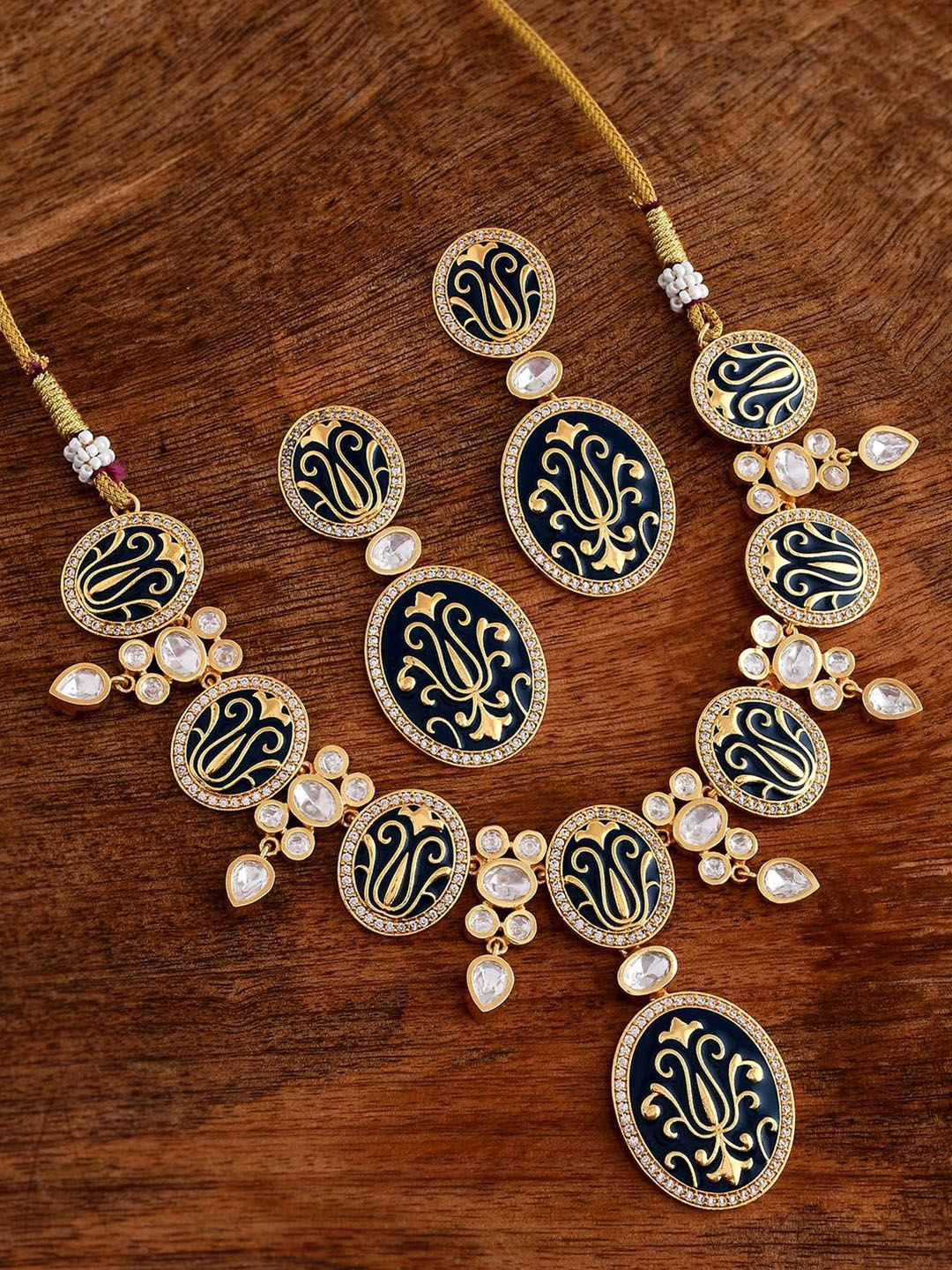 

Voylla Pashmina Zohreh Gold-Plated Kundan-Studded Enamelled Jewellery Set