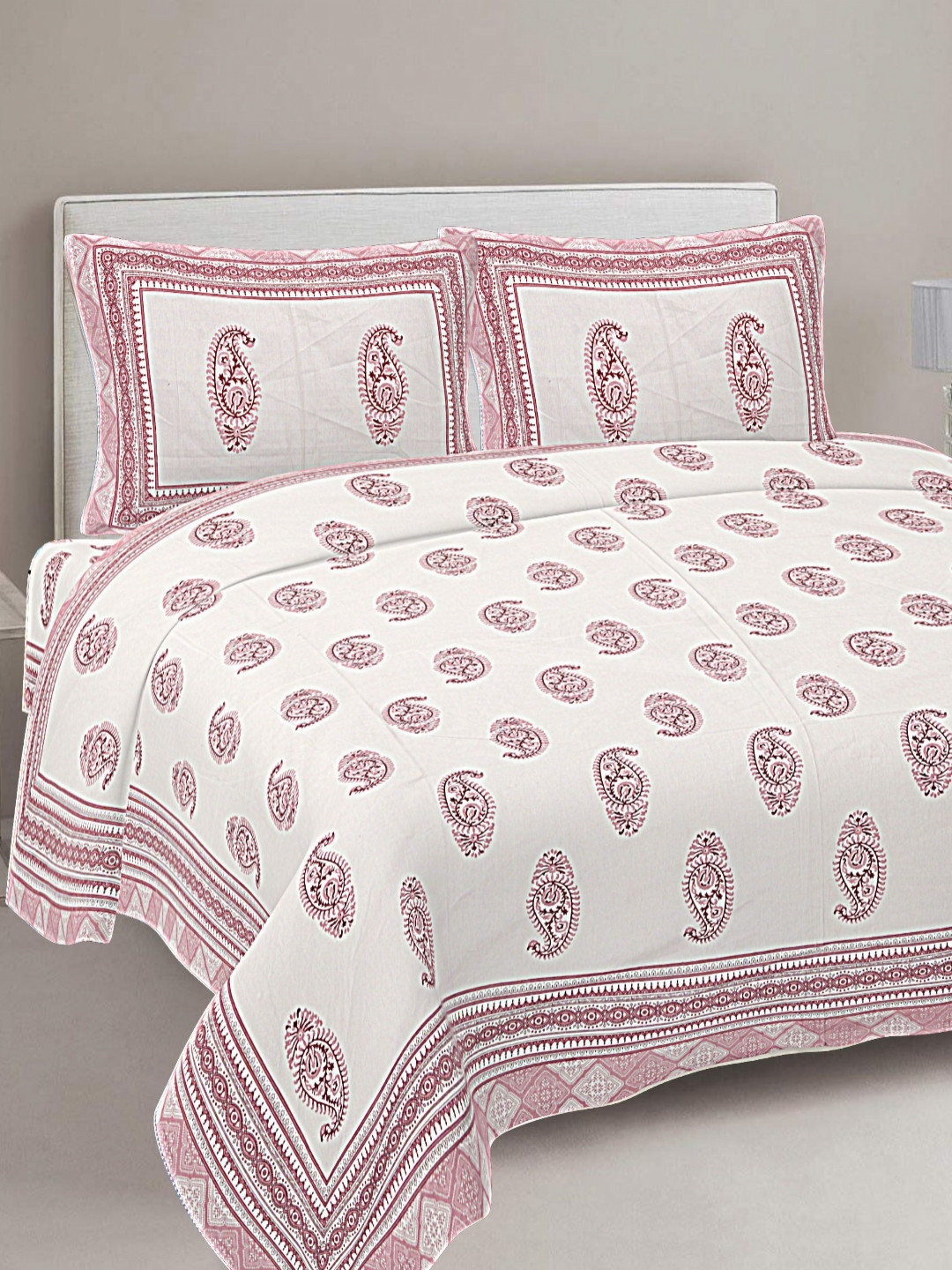 

FrionKandy Living Pink & White Printed Cotton 180 TC King Bedsheet With 2 Pillow Covers