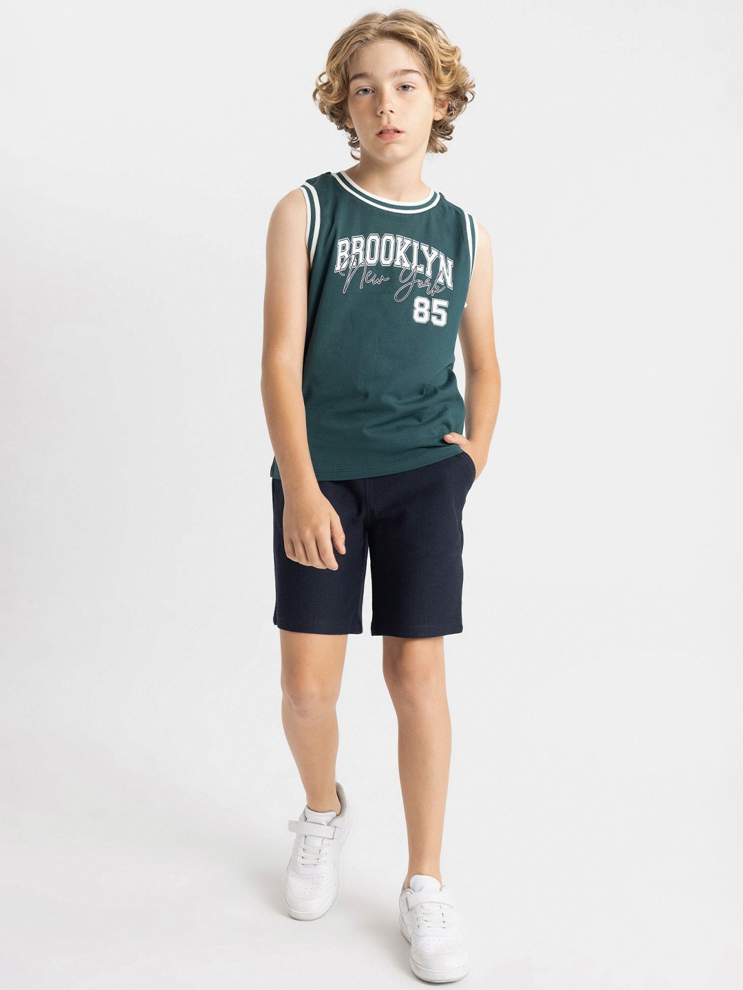 

DeFacto Boys Typography Printed Sleeveless T-shirt With Shorts, Green