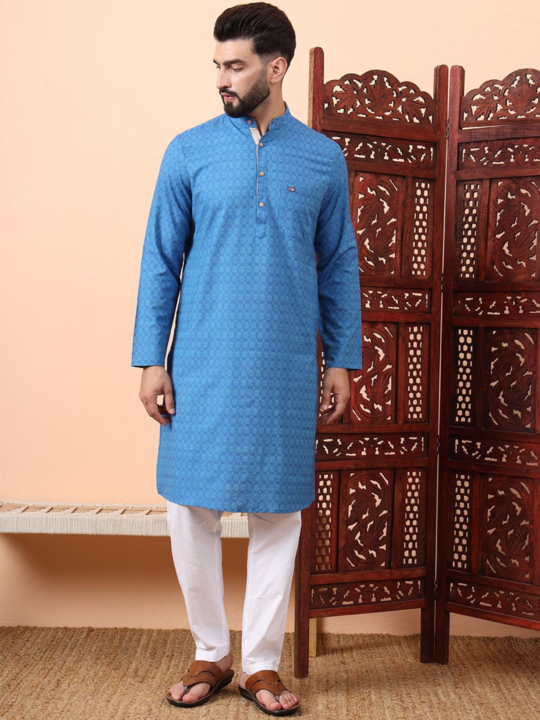 

Latest Chikan Garments Geometric Printed Mandarin Collar Cotton Straight Kurta, Blue