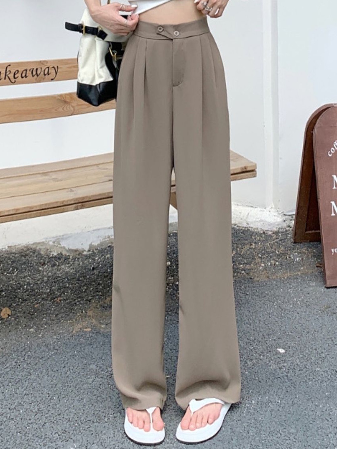 

KPOP Women Solid Regular Fit Original Trousers, Khaki