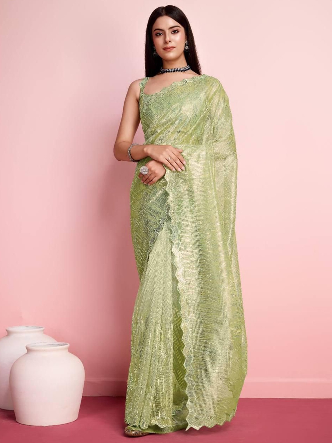 

VenderVilla Embellished Mirror Work Net Saree, Green