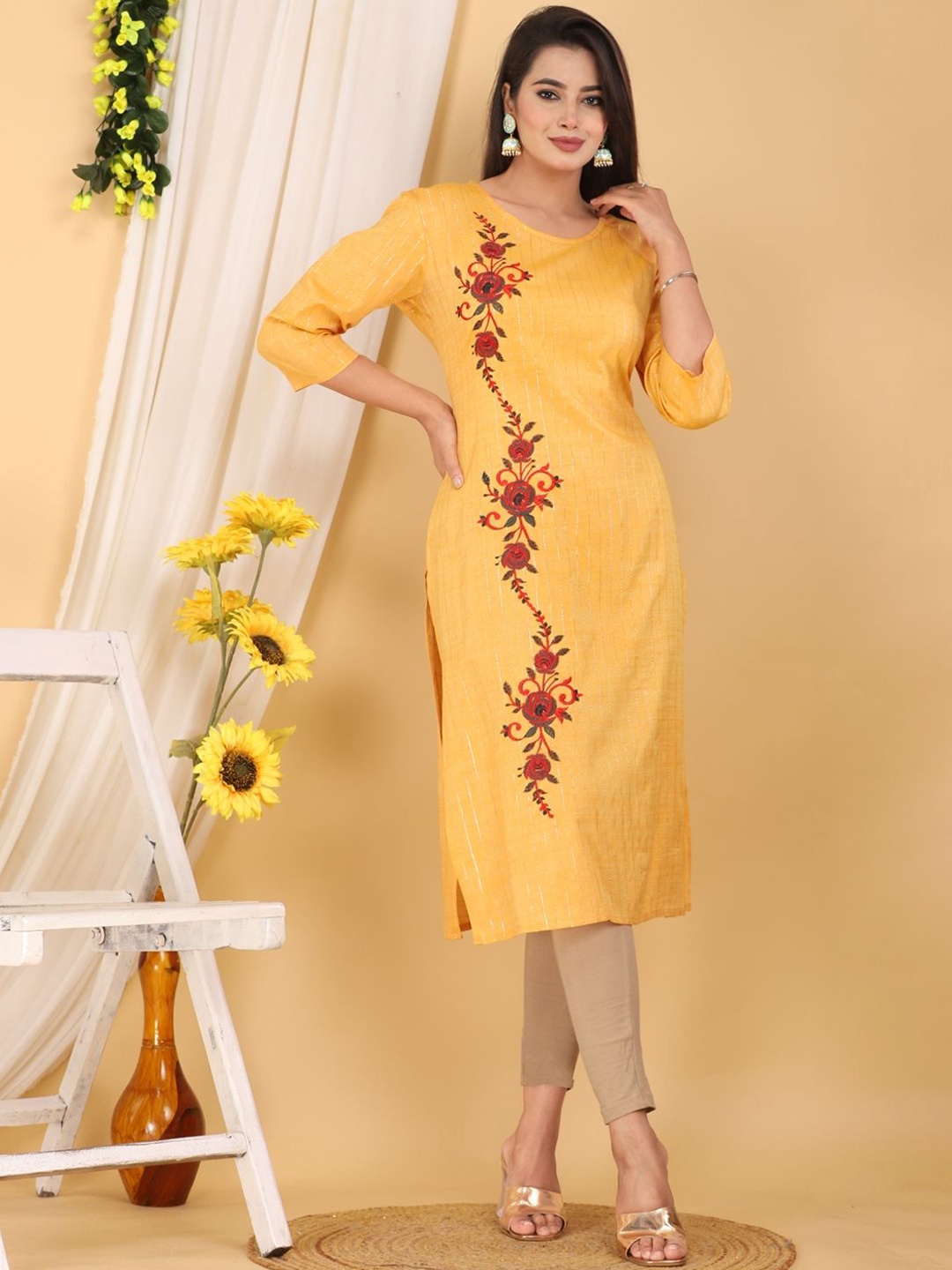 

Mehsoos Floral Embroidered Round Neck Thread Work Straight Kurta, Yellow