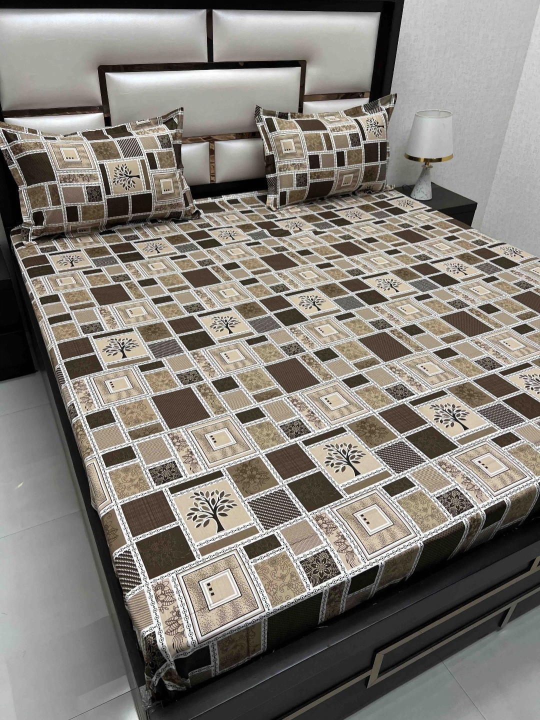 

Pure Decor Velar Sib Brown Printed 300 TC Cotton King Bedsheet with 2 Pillow Covers