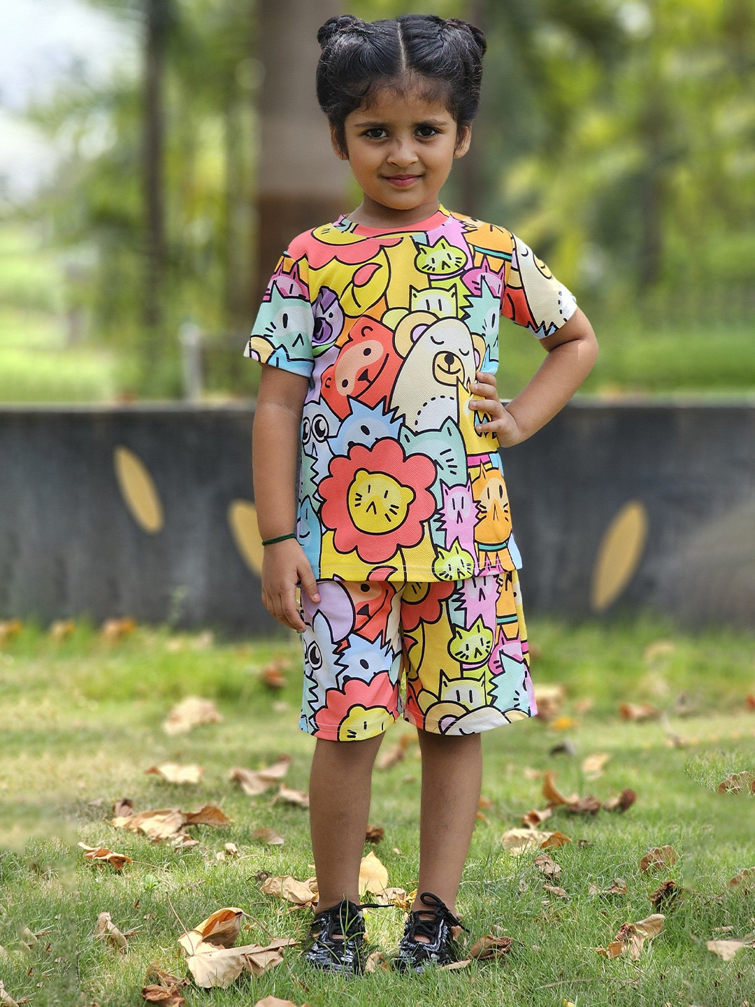 

Emblica Girls Printed Round Neck T-shirt with Shorts, Blue