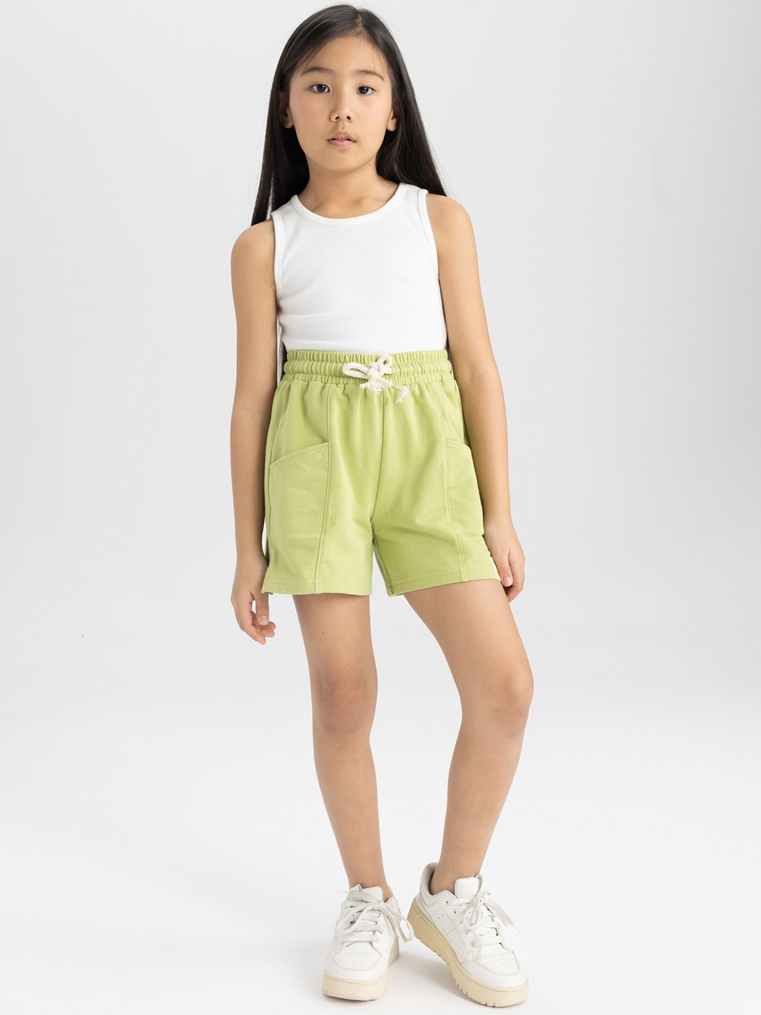 

DeFacto Girls Mid-Rise Casual Shorts, Lime green