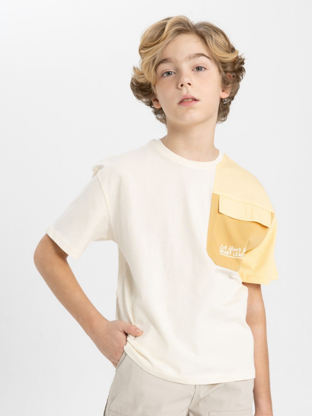 

DeFacto Boys Solid Round Neck Cotton T-shirt, White