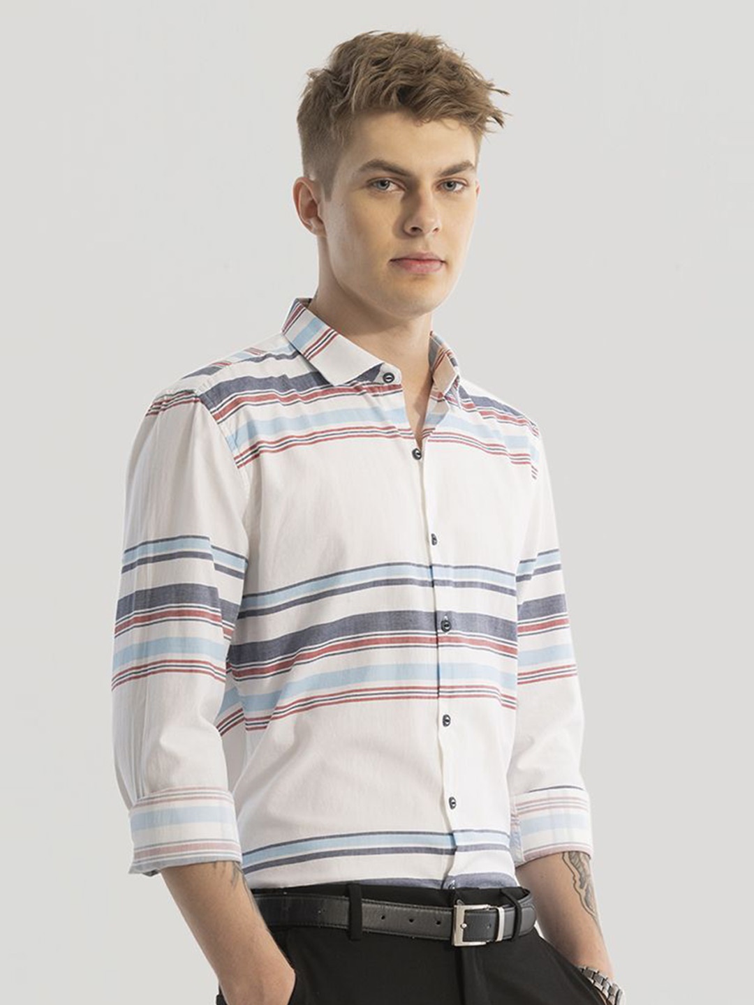 

Snitch Men Smart Spread Collar Horizontal Striped Cotton Slim Fit Casual Shirt, White