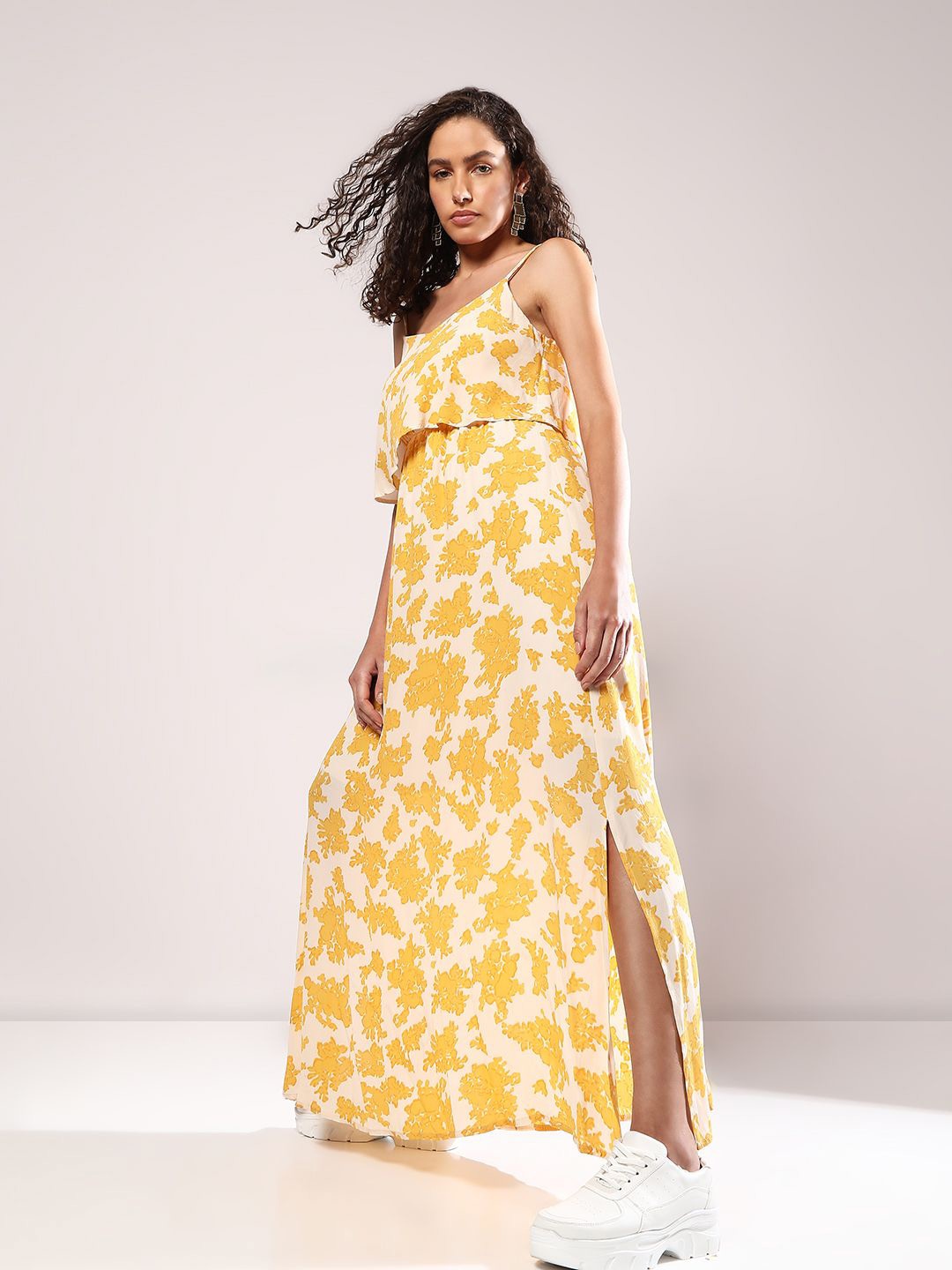 

Vero Moda Women Floral Printed Sleeveless Maxi Dress, Yellow