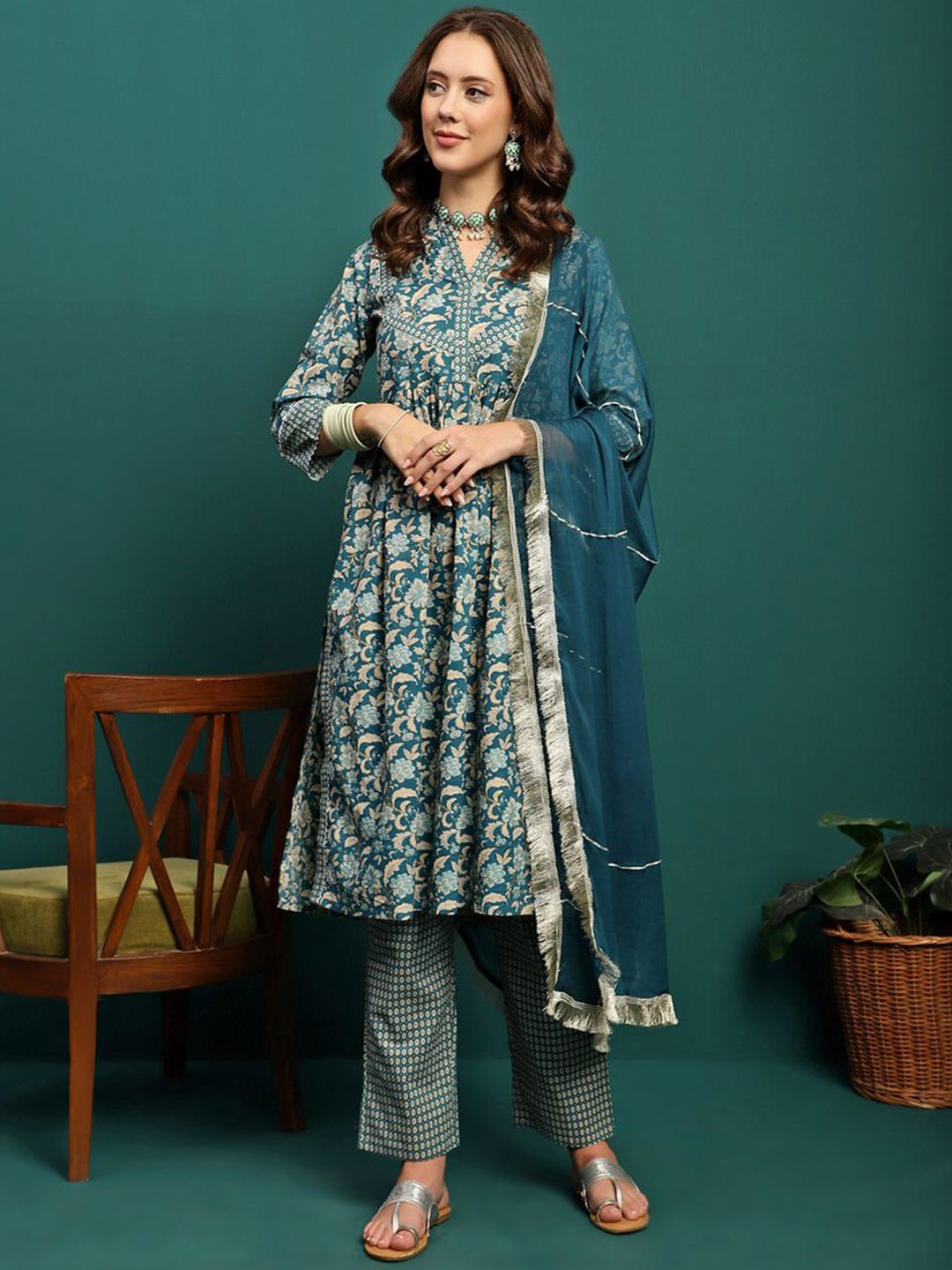 

Sangria Floral Printed Mandarin Collar Anarkali Kurta With Trousers & Dupatta, Teal