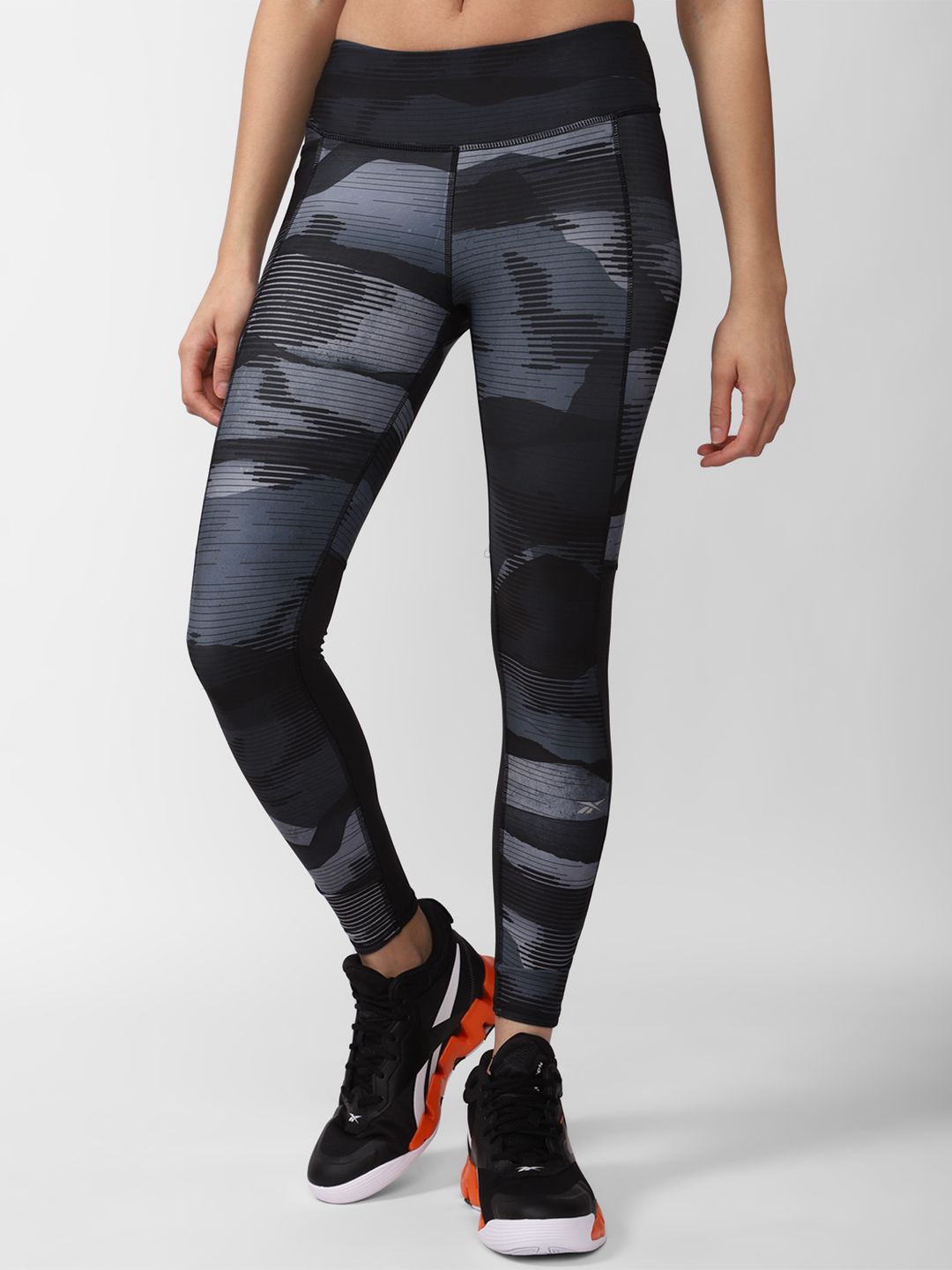 

Reebok Women Printed Ankle Length Tights, Black