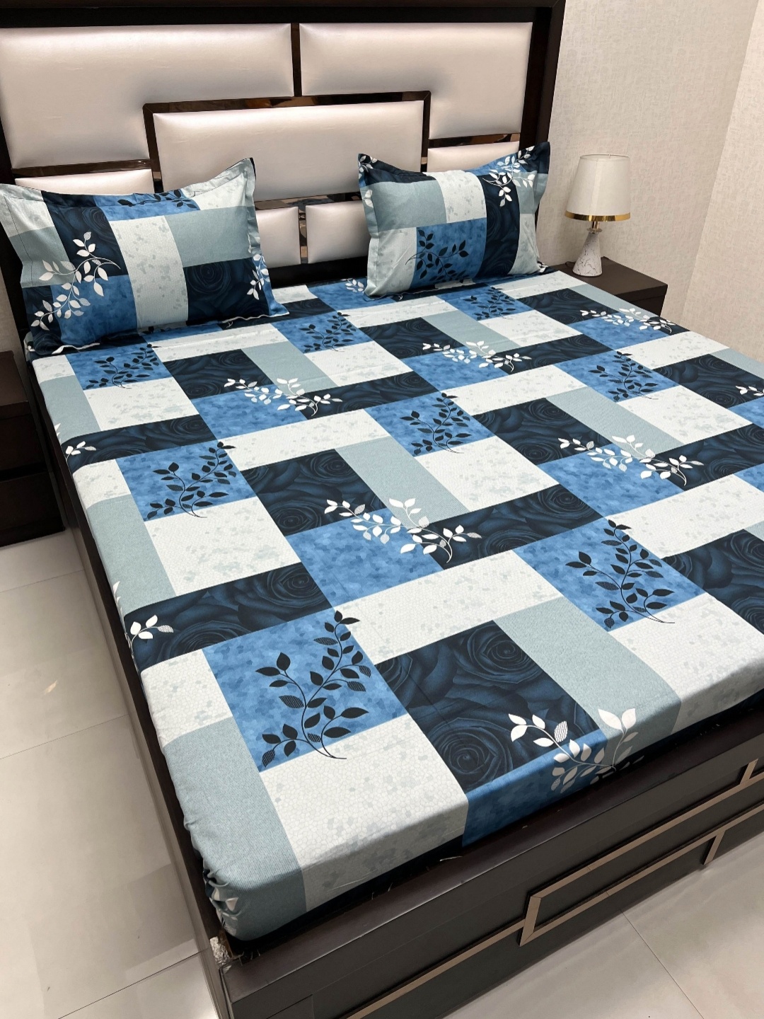 

Pure Decor Passion Fur Blue Printed 230 TC Cotton Queen Bedsheet with 2 Pillow Covers