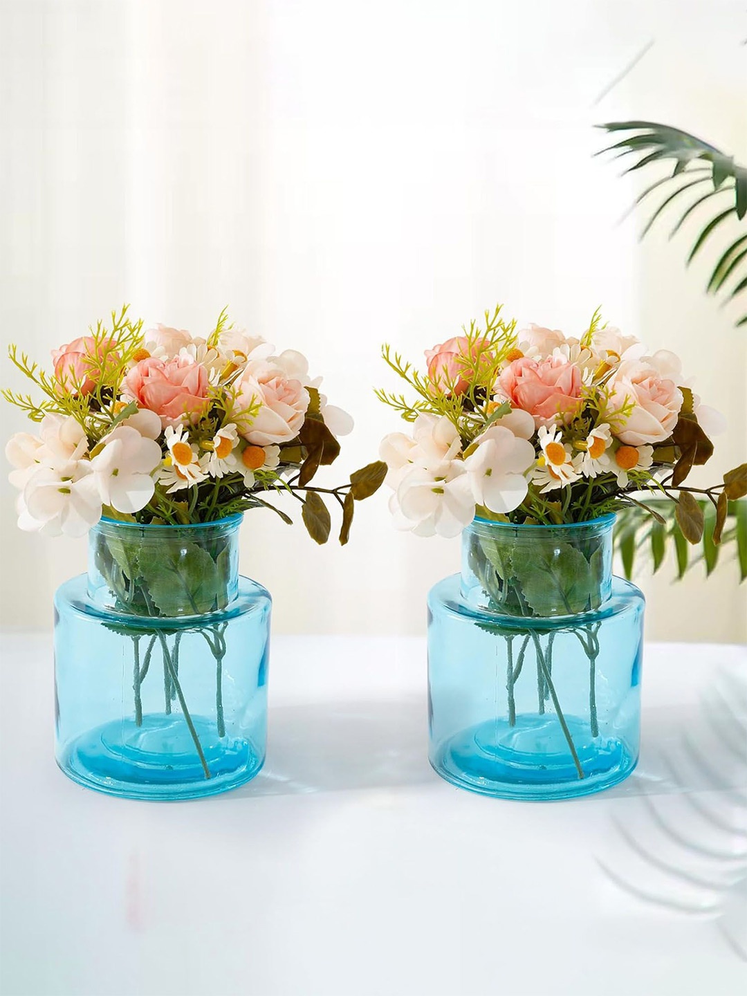 

Ekhasa Blue 2 Pieces Glass Vases