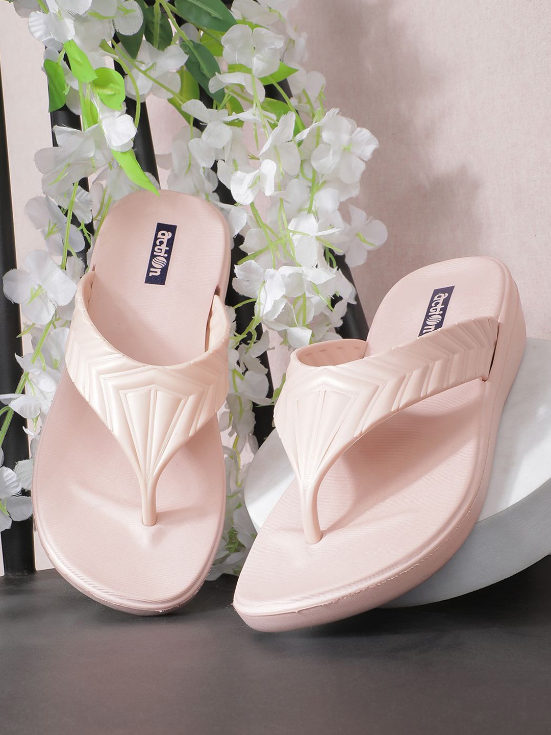 

Action Women Rubber Thong Flip-Flops, Peach