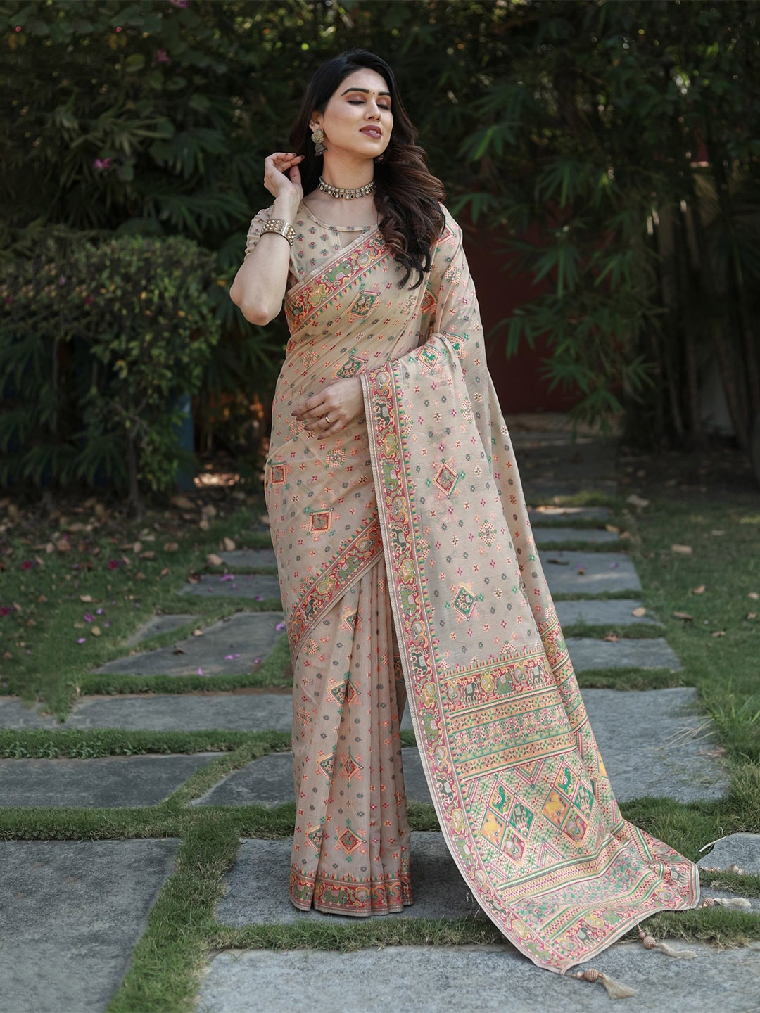 

Anaita Woven Design Zari Pashmina Saree, Cream