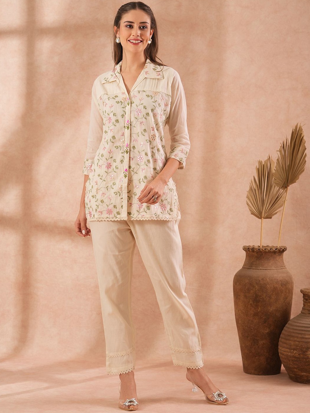 

FASHOR Floral Embroidered Shirt Collar Tunic With Trousers, Off white