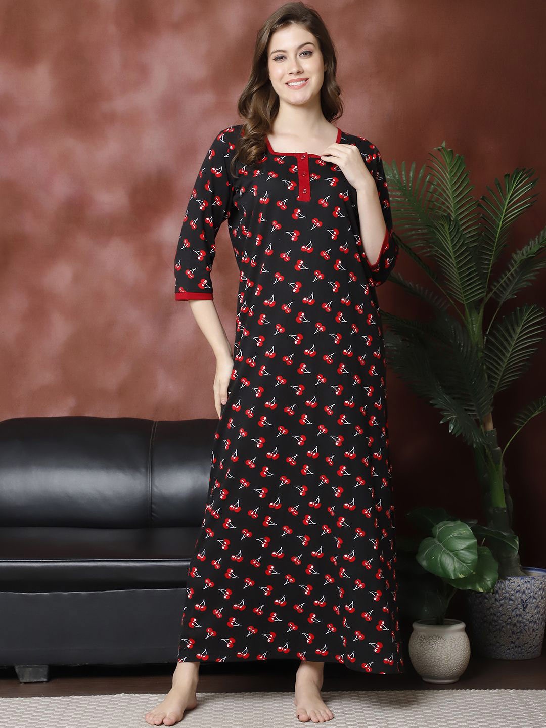 

Claura Printed Maxi Nightdress, Black
