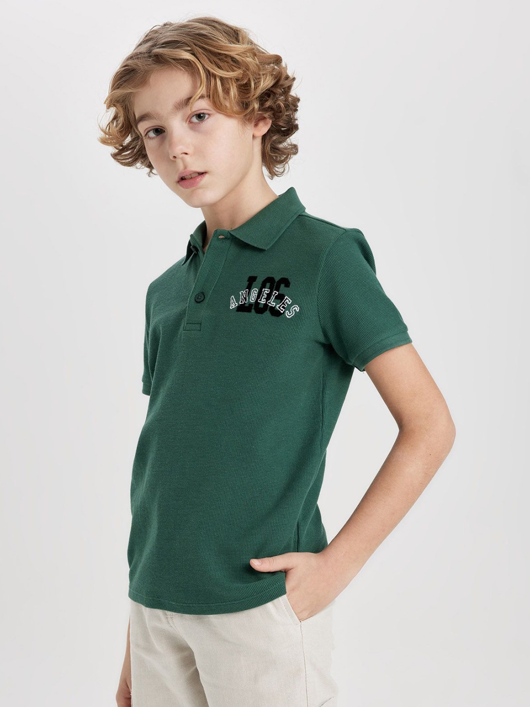 

DeFacto Boys Typography Printed V-Neck Cotton T-shirt, Green
