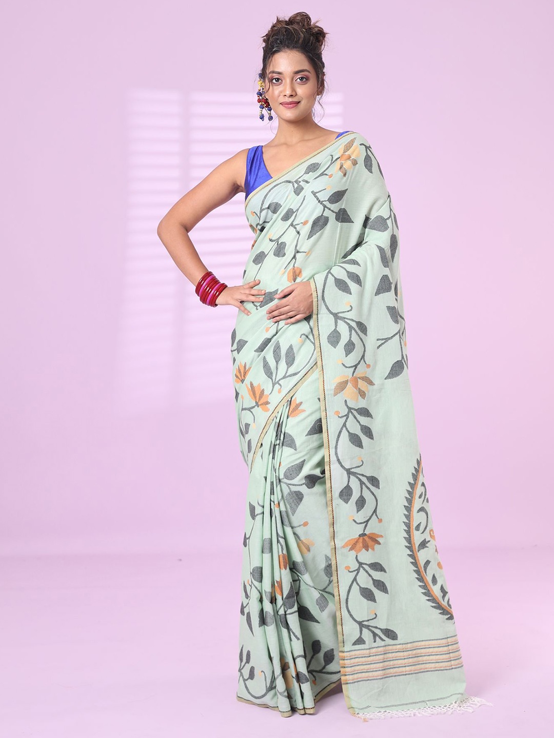 

Charukriti Ethnic Motifs Pure Cotton Saree, Green