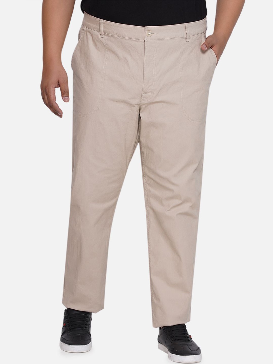 

Santonio Men Solid Cargos Trousers, Beige