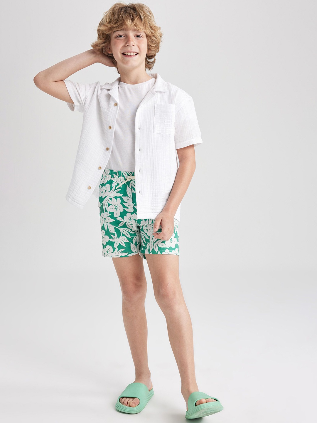 

DeFacto Boys Printed Swim Shorts, White