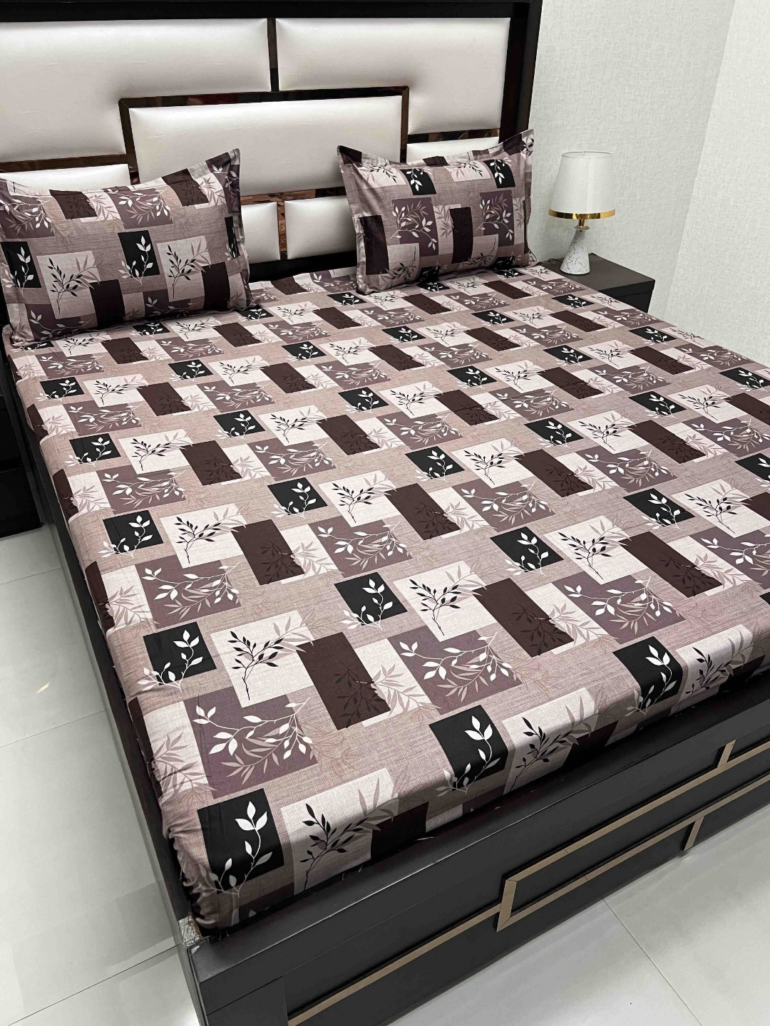 

Pure Decor Passion Fur Purple Printed 230 TC Cotton Queen Bedsheet with 2 Pillow Covers