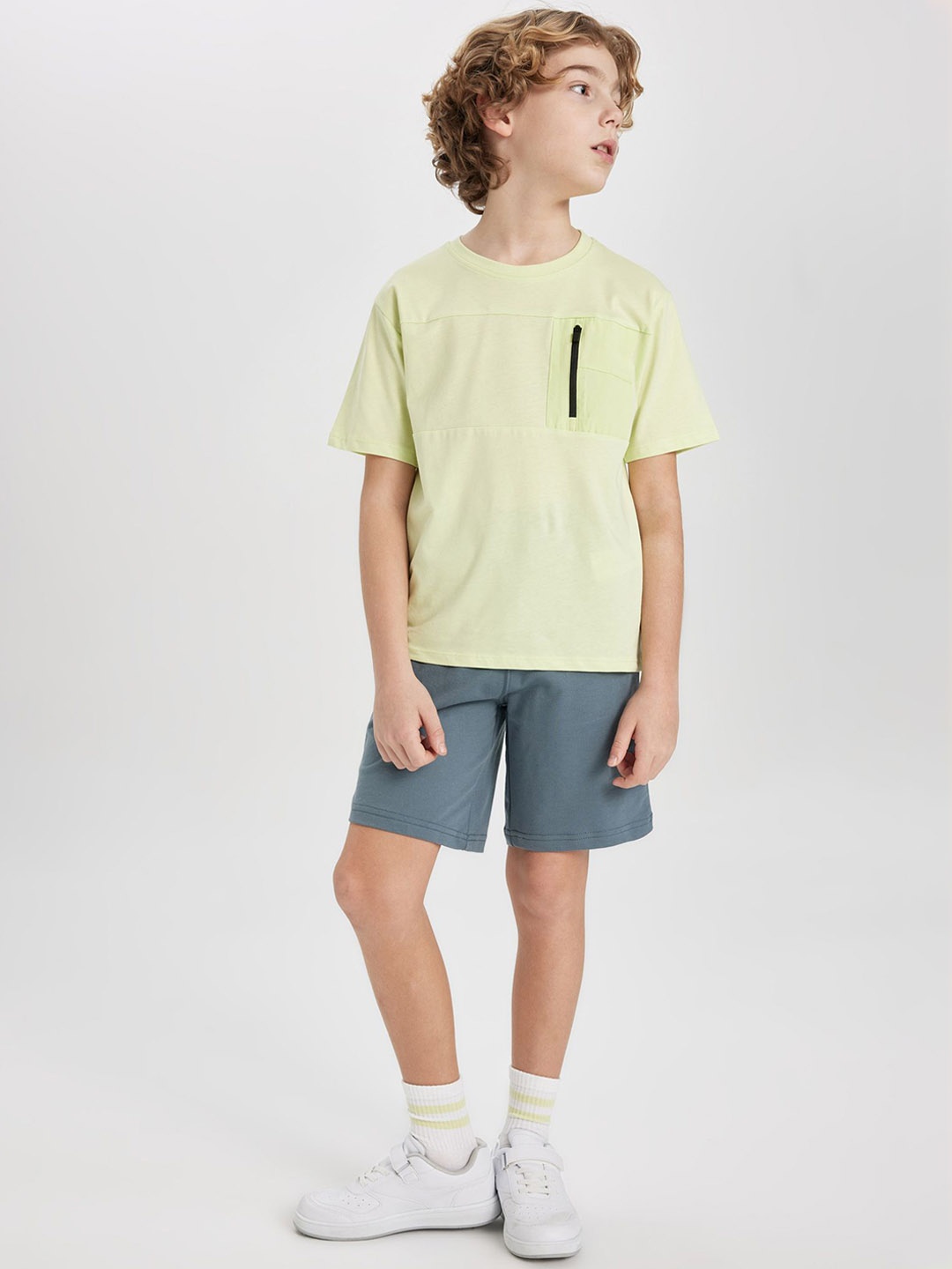 

DeFacto Boys Mid-Rise Shorts, Grey