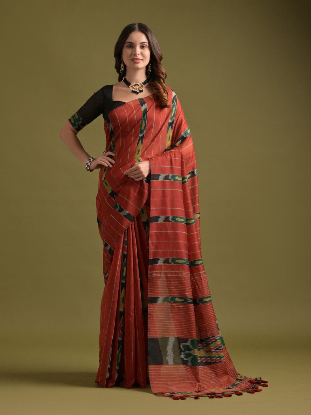 

VISHNU WEAVES Striped Pure Cotton Ikat Saree, Red