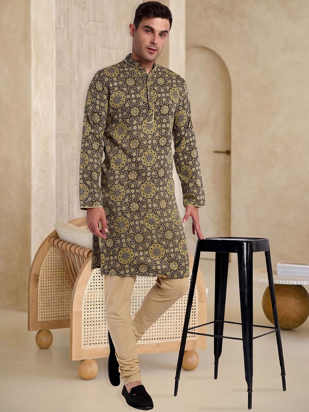 

Tesmare Ethnic Motifs Ajrak Printed Mandarin Collar Pure Cotton Straight Kurta, Mustard