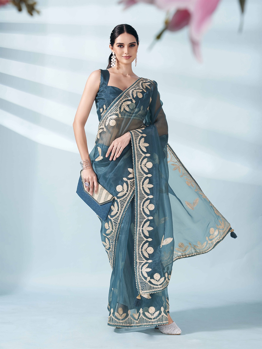 

Tikhi Imli Ethnic Motif Embroidered Organza Saree, Sea green