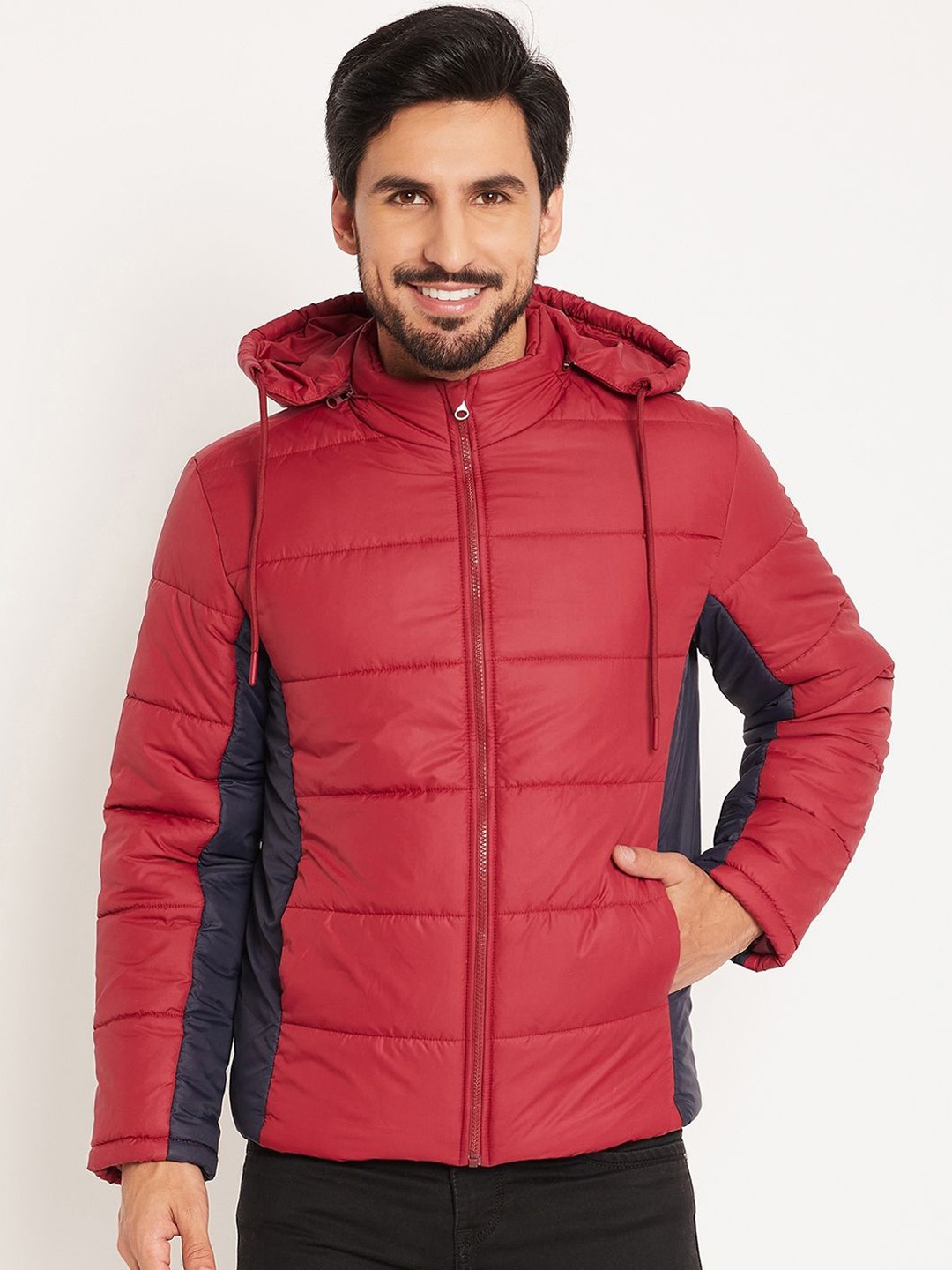 

VERO AMORE Men Colourblocked Hooded Puffer Jacket, Maroon