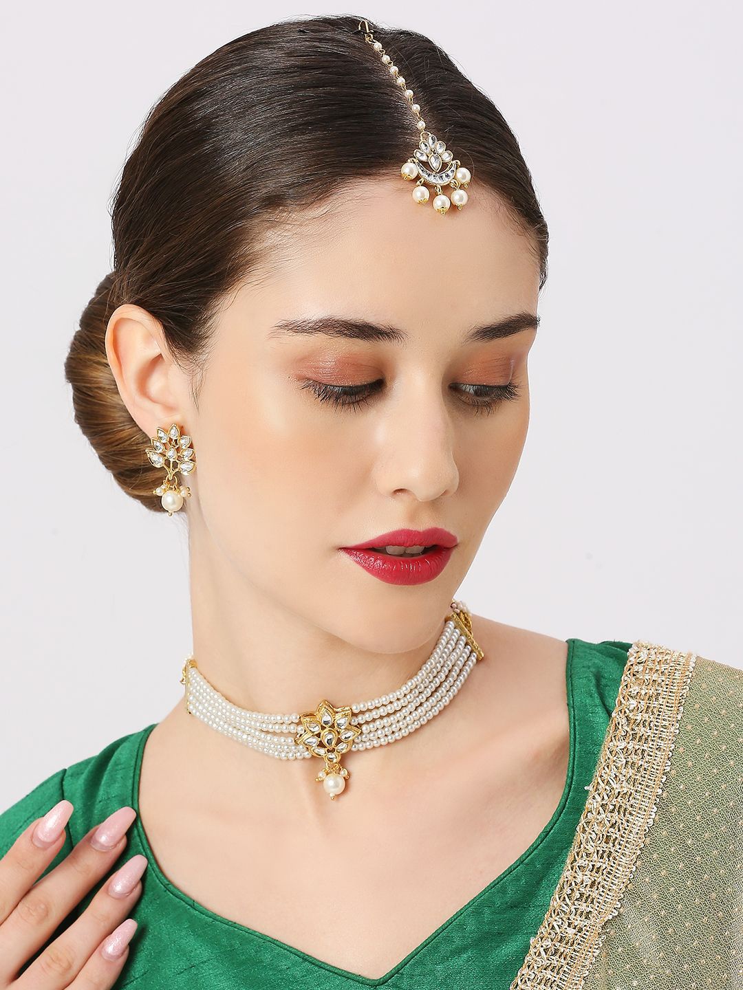 

Anouk Kundan-Studded & Beaded Necklace And Earrings With Maang Tika, Gold