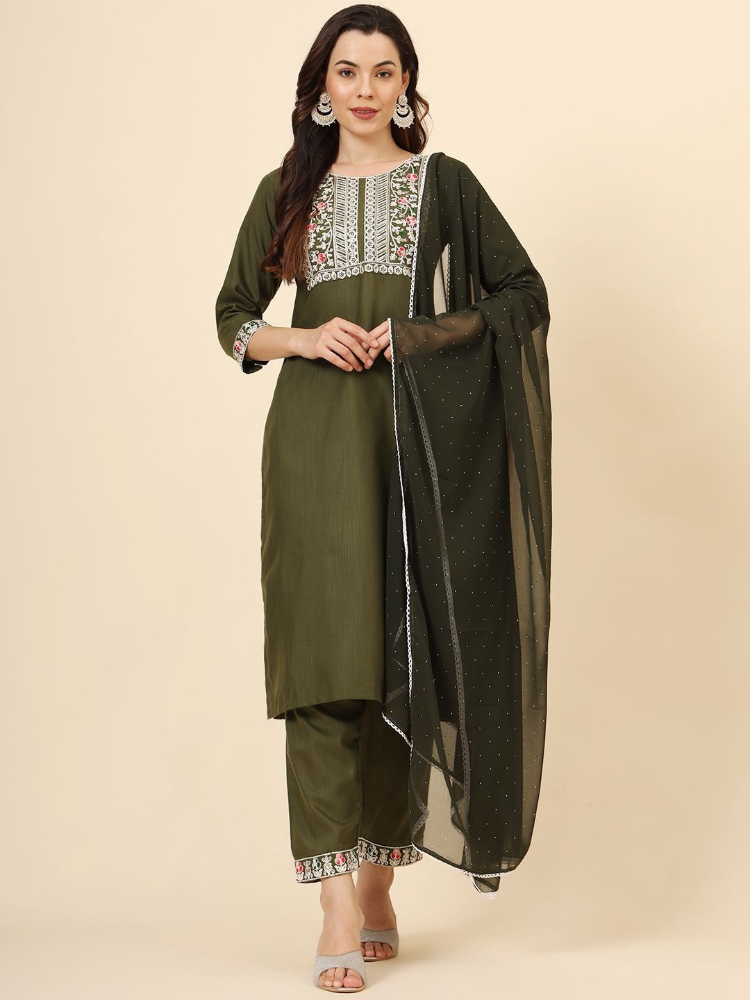 

VAIRAGEE Floral Yoke Design Thread Work Straight Kurta with Trousers & With Dupatta, Green