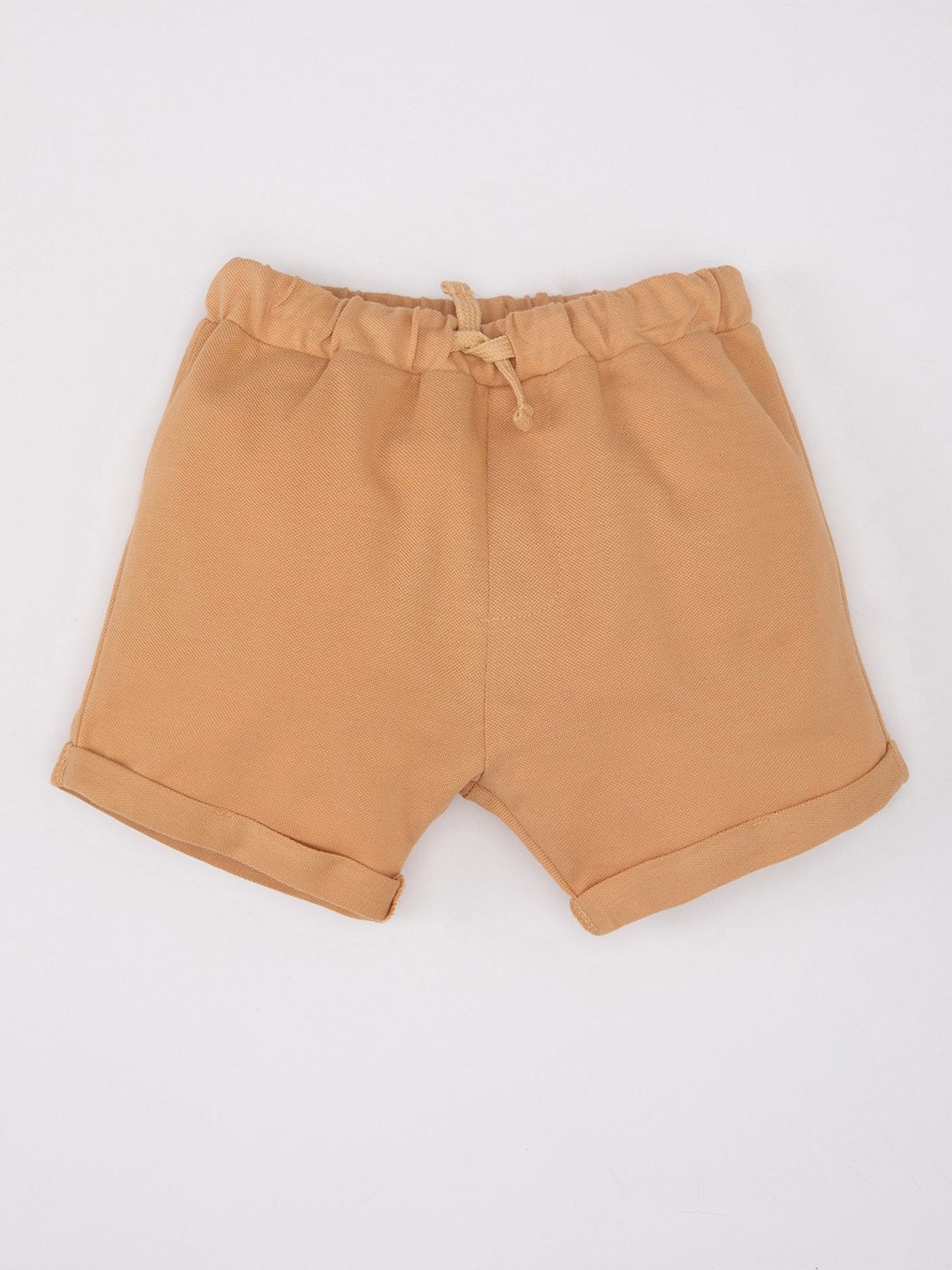 

DeFacto Boys Solid Mid-Rise Shorts, Na