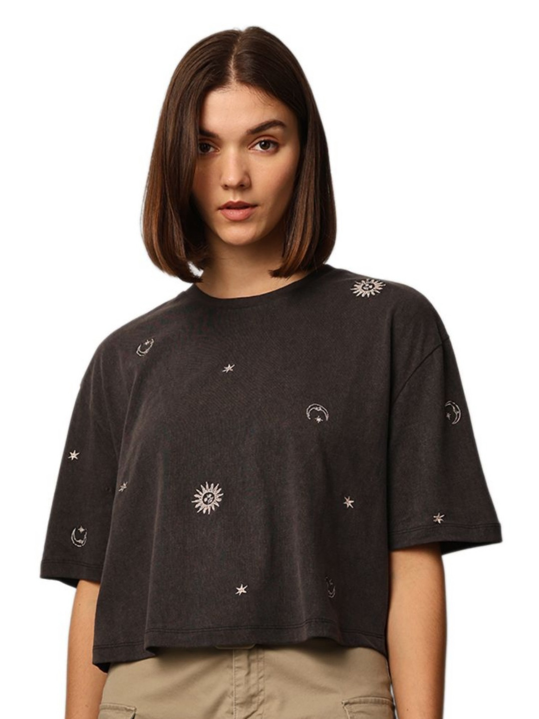 

ONLY Women Conversational Printed Round Neck Cotton Boxy T-shirt, Black