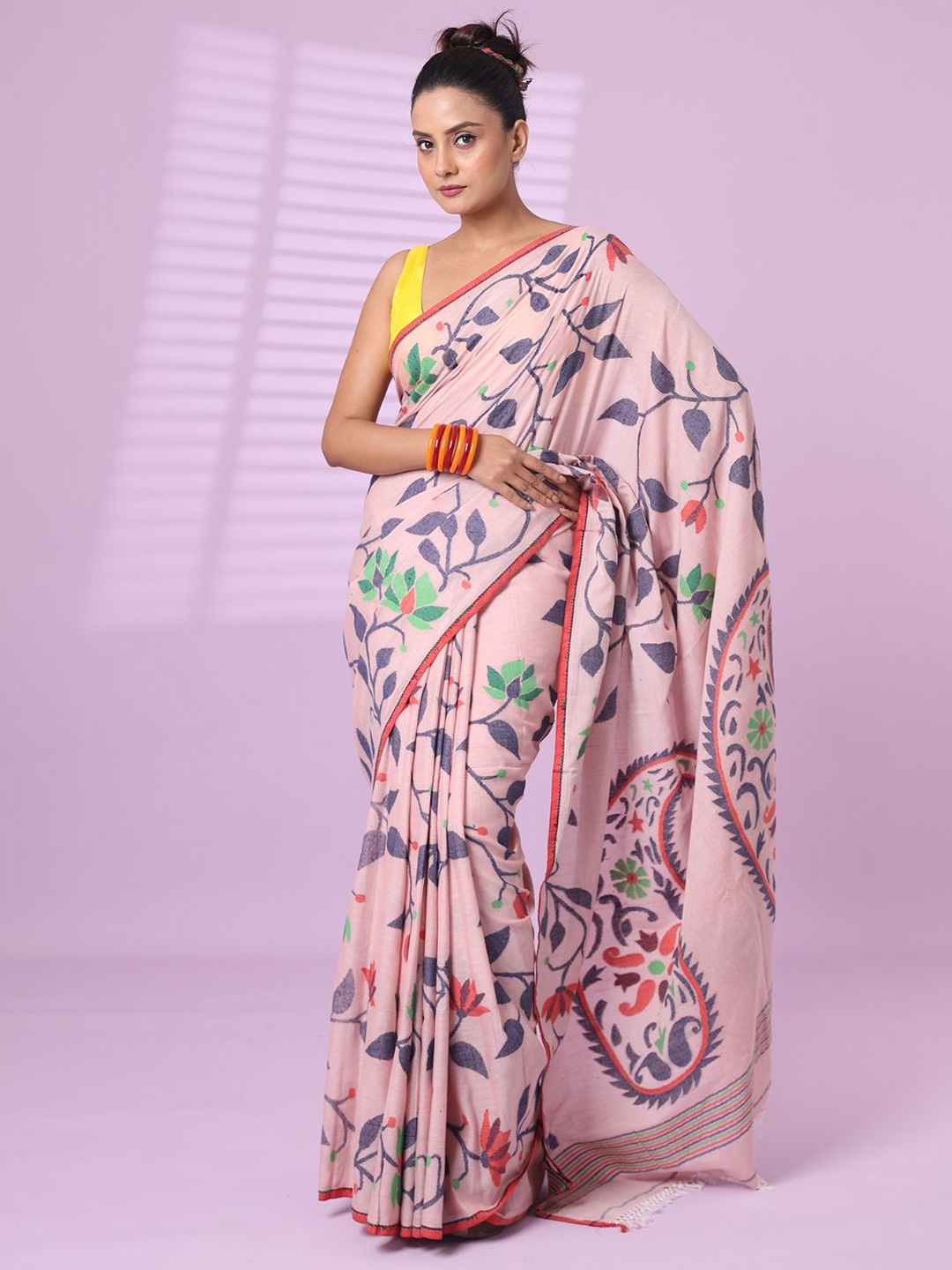 

Charukriti Woven Design Pure Cotton Saree, Pink