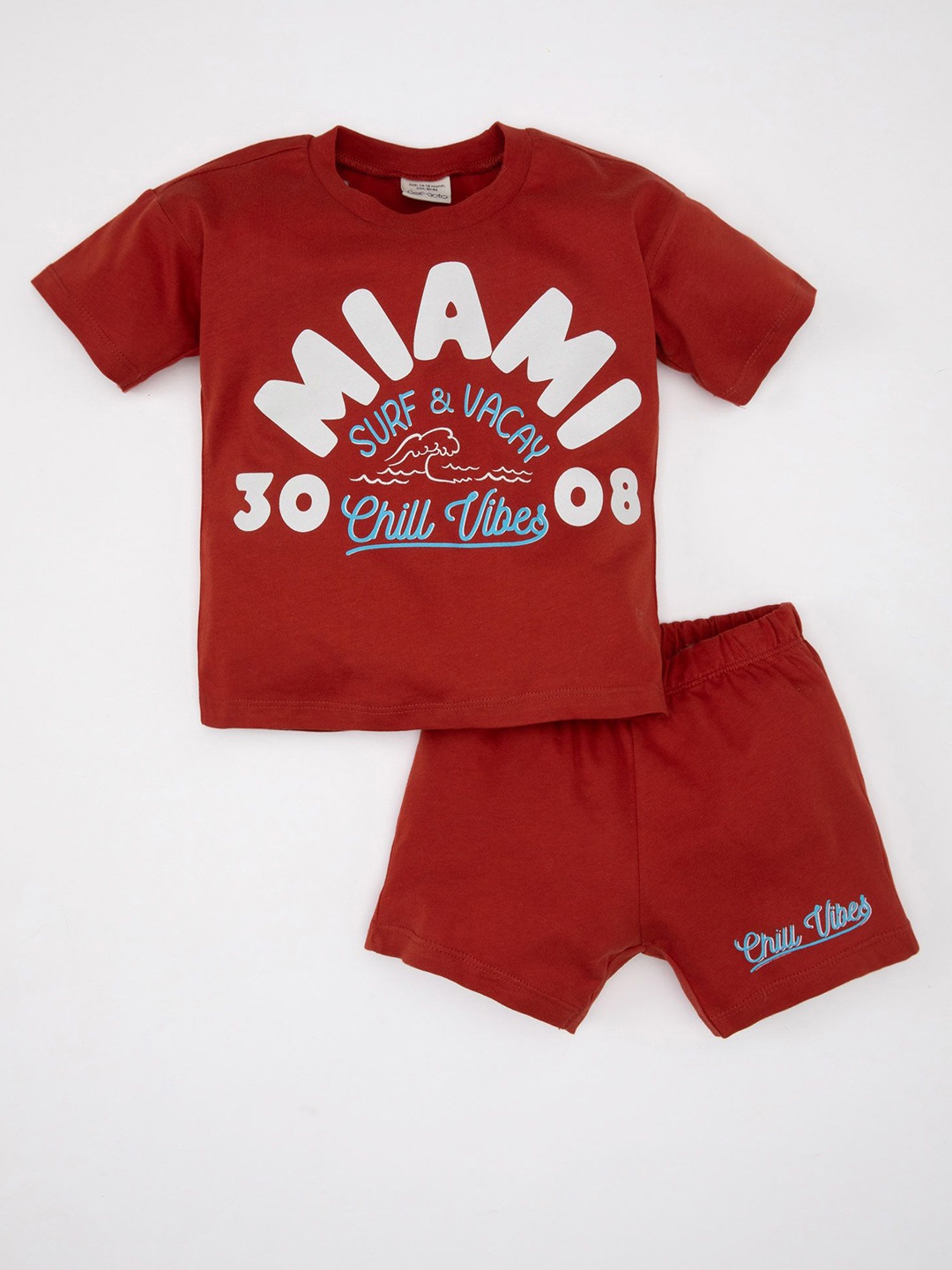 

DeFacto Boys Printed Pure Cotton T-shirt With Shorts, Red