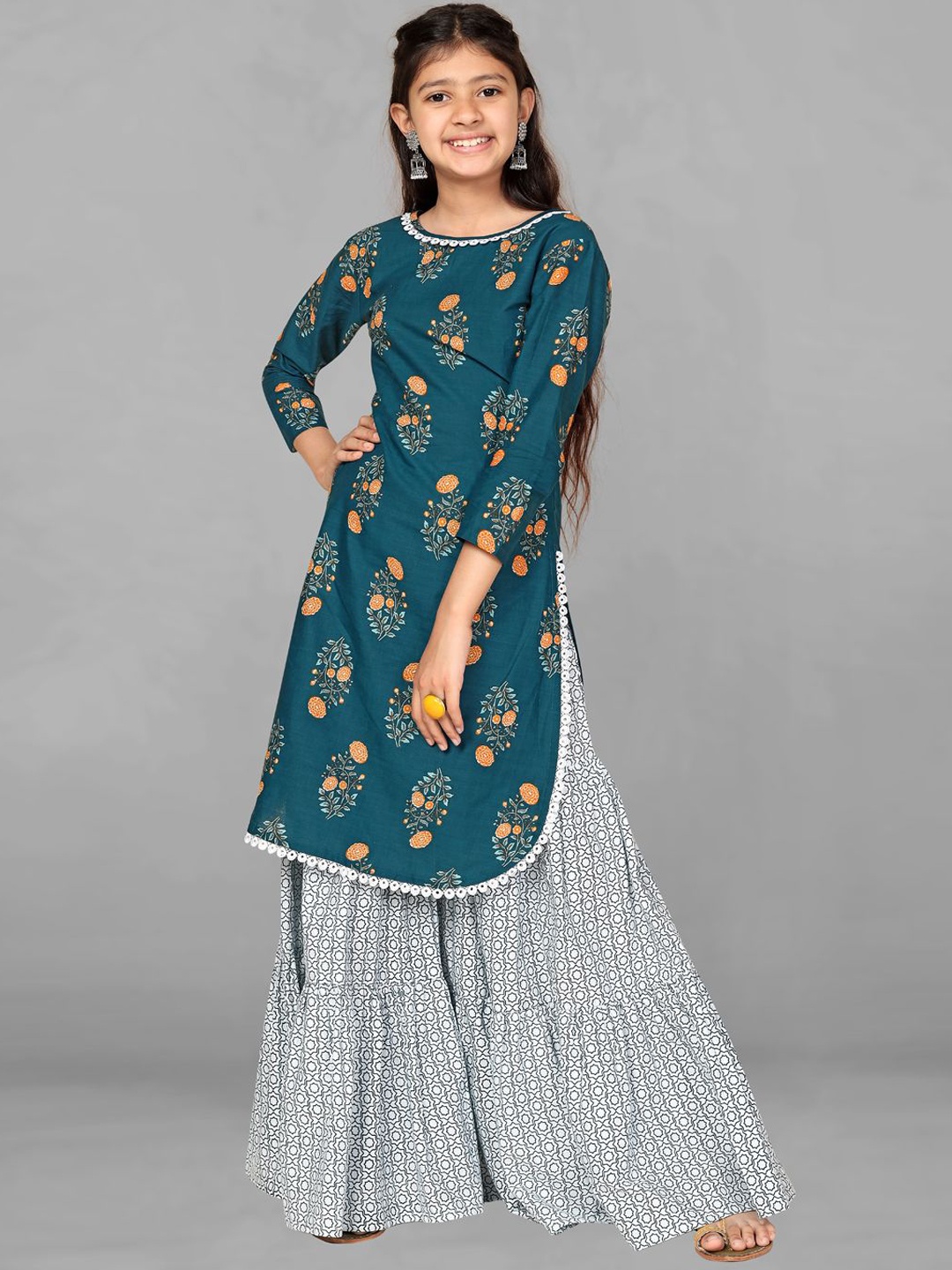 

BAESD Girls Floral Printed Regular Straight Kurta with Sharara, Blue