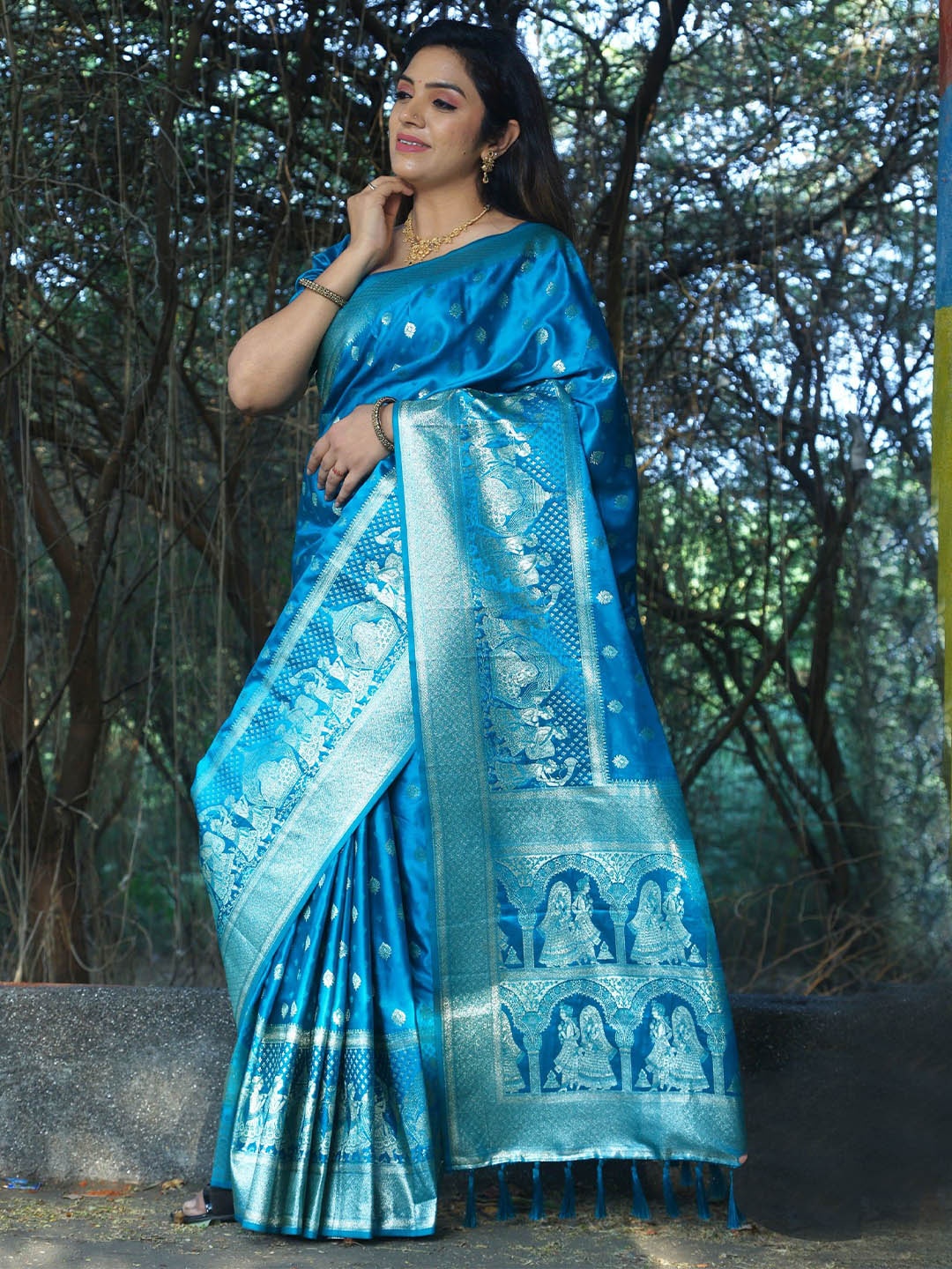 

Anaita Woven Design Zari Pure Silk Kanjeevaram Saree, Blue