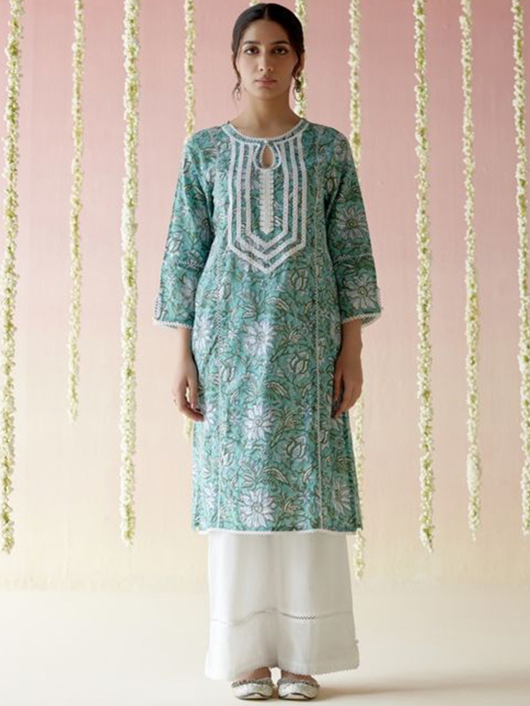 

NERO Women Floral Printed Regular Pure Cotton Kurta with Palazzos, Blue
