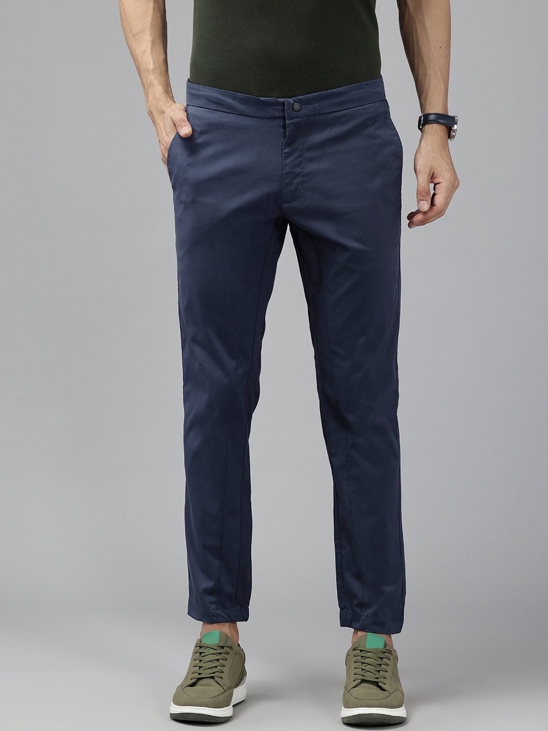 

Blackberrys Men Solid Chinos, Navy blue